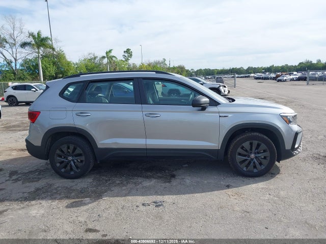 2022 Volkswagen Taos 1.5t S მანქანა იყიდება აუქციონზე, vin: 3VVCX7B22NM037802, აუქციონის ნომერი: 43906592