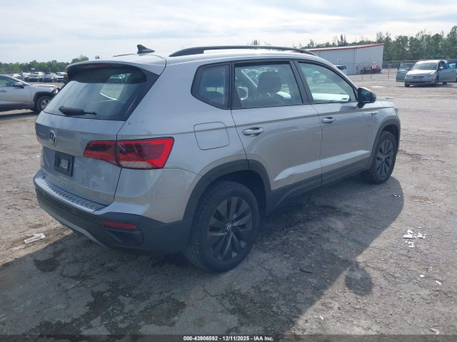 2022 Volkswagen Taos 1.5t S მანქანა იყიდება აუქციონზე, vin: 3VVCX7B22NM037802, აუქციონის ნომერი: 43906592