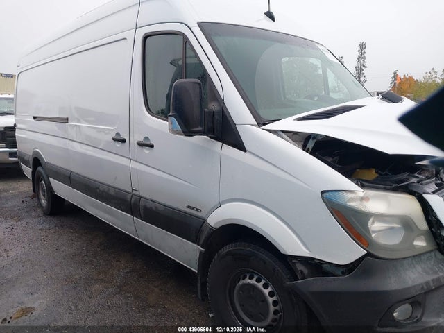 Mercedes-Benz Sprinter 2500 High Roof 2016 WD3PE8DD2GP193128 Image 13