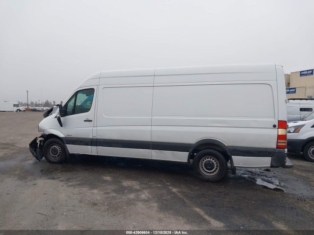 Mercedes-Benz Sprinter 2500 High Roof 2016 WD3PE8DD2GP193128 Image 14