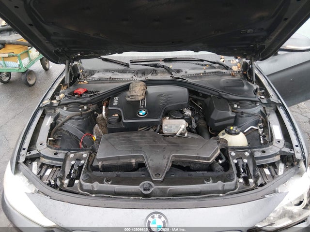 WBA3B1C5XEP680747 BMW 320i