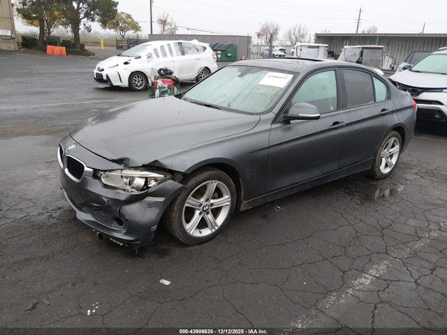WBA3B1C5XEP680747 BMW 320i