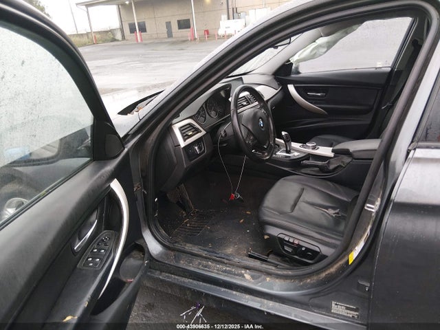 WBA3B1C5XEP680747 BMW 320i