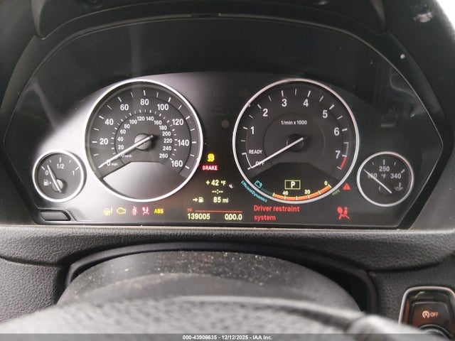 WBA3B1C5XEP680747 BMW 320i