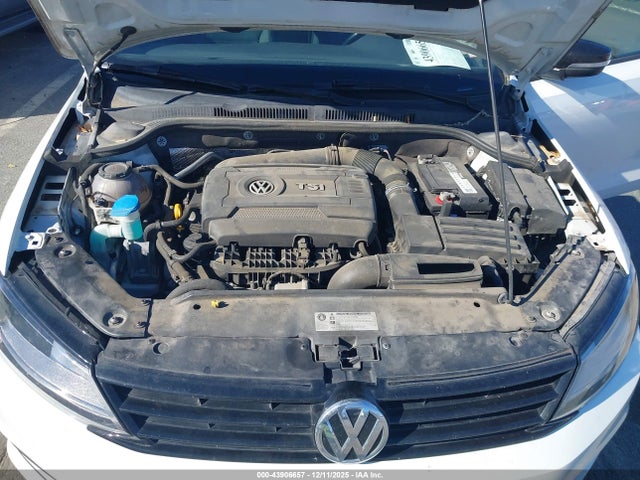 Продаж на аукціоні авто 2018 Volkswagen Jetta 1.8t Se Sport, vin: 3VWD17AJ4JM213382, номер лоту: 43906657