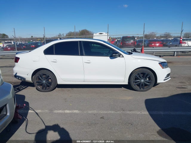 Продаж на аукціоні авто 2018 Volkswagen Jetta 1.8t Se Sport, vin: 3VWD17AJ4JM213382, номер лоту: 43906657
