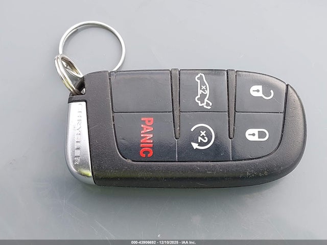 2011 CHRYSLER 300C 2C3CA6CT6BH538403 Photo 10