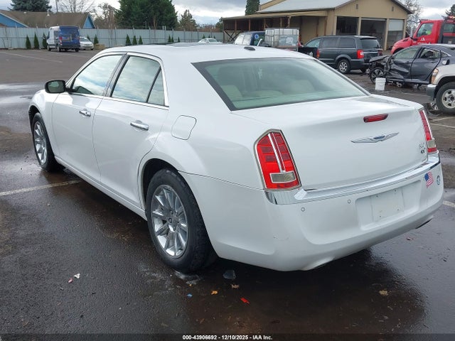 2011 CHRYSLER 300C 2C3CA6CT6BH538403 Photo 2