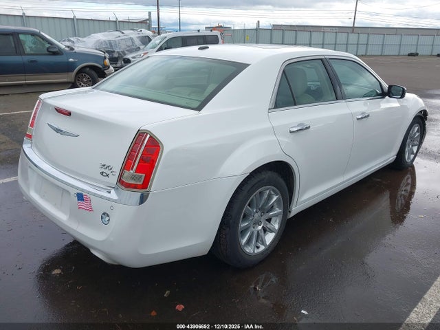 2011 CHRYSLER 300C 2C3CA6CT6BH538403 Photo 3