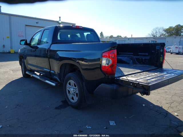 2014 TOYOTA TUNDRA 5TFUM5F15EX057358 Photo 2