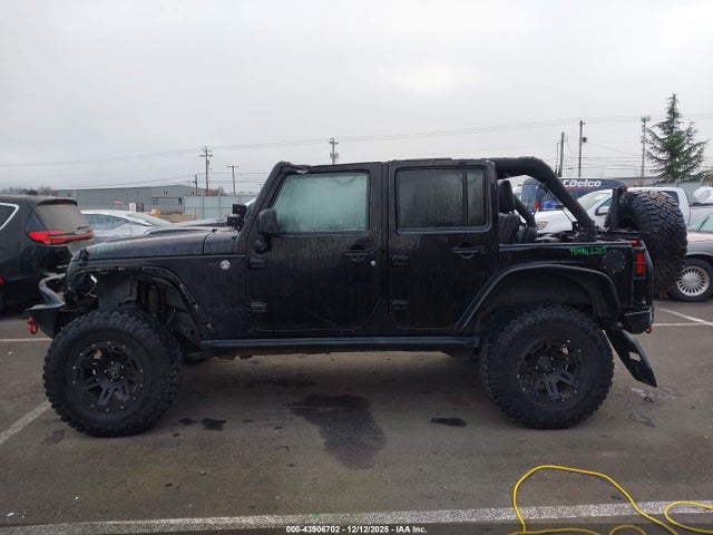 1C4BJWEG3FL714646 Jeep Wrangler Unlimited Sahara