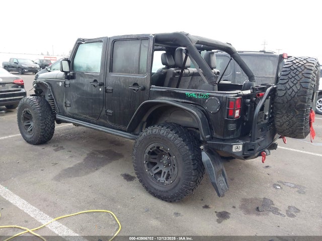 1C4BJWEG3FL714646 Jeep Wrangler Unlimited Sahara