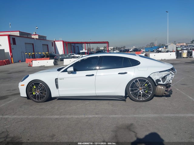 WP0AE2A75NL125157 Porsche Panamera E-hybrid 4/4 Platinum Edition
