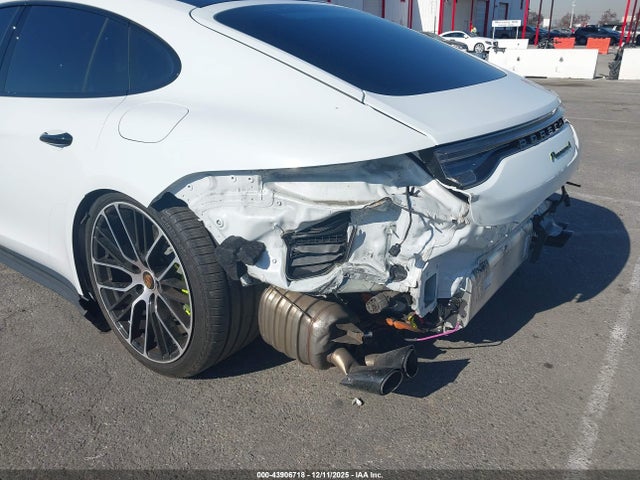 WP0AE2A75NL125157 Porsche Panamera E-hybrid 4/4 Platinum Edition