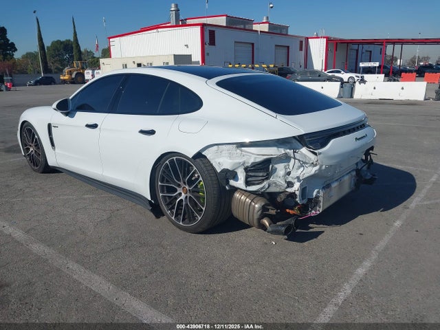 WP0AE2A75NL125157 Porsche Panamera E-hybrid 4/4 Platinum Edition