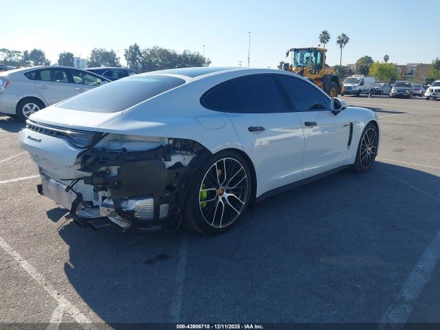 WP0AE2A75NL125157 Porsche Panamera E-hybrid 4/4 Platinum Edition
