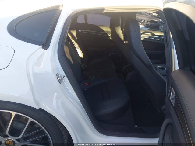 WP0AE2A75NL125157 Porsche Panamera E-hybrid 4/4 Platinum Edition