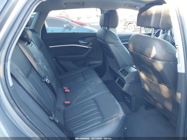 2019 AUDI E-TRON WA1VABGE0KB019679 Photo 7