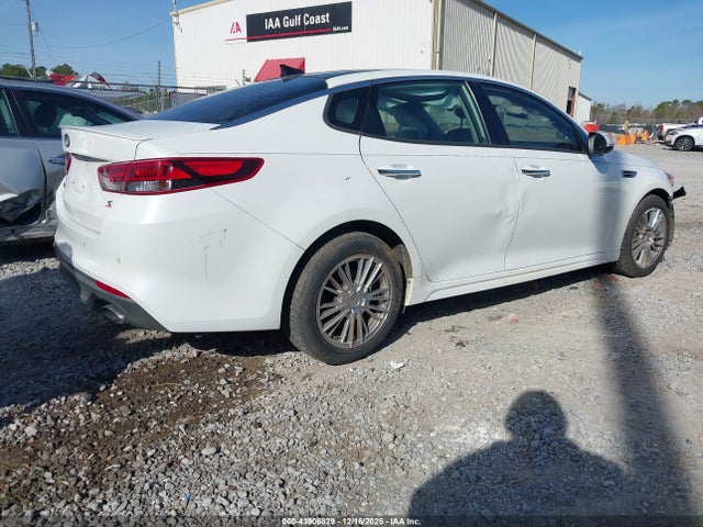 2018 KIA OPTIMA 5XXGT4L35JG246027 Photo 3