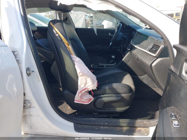 2018 KIA OPTIMA 5XXGT4L35JG246027 Photo 4
