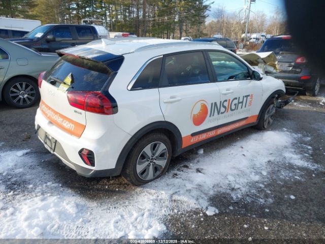 2022 KIA NIRO KNDCB3LC9N5540584 Photo 3