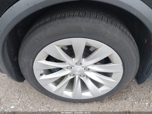 Tesla Model X 100d/75d/90d 2017 5YJXCDE26HF053631 Image 12