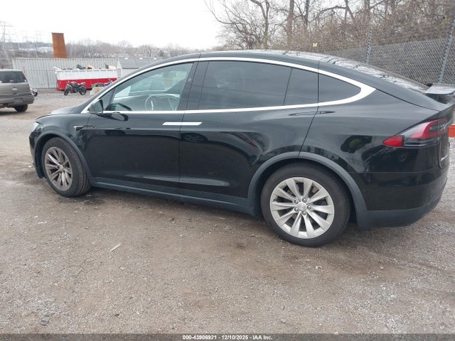 Tesla Model X 100d/75d/90d 2017 5YJXCDE26HF053631 Image 3