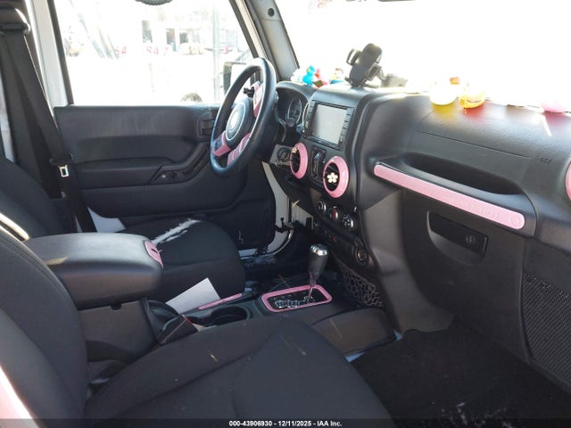 2017 JEEP WRANGLER UNLIMITED 1C4BJWDG6HL608468 Photo 4