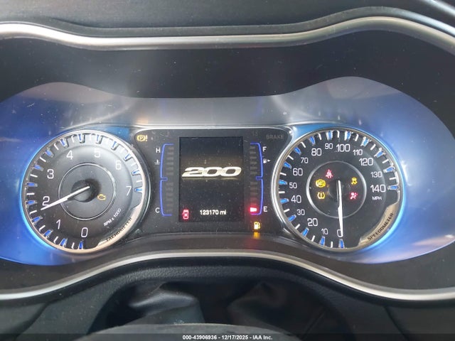 Продажа на аукционе авто 2016 Chrysler 200 Limited, vin: 1C3CCCAB8GN174258, номер лота: 43906936