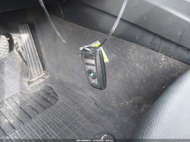 2016 BMW 320I WBA8E5G53GNT94770 Photo 10