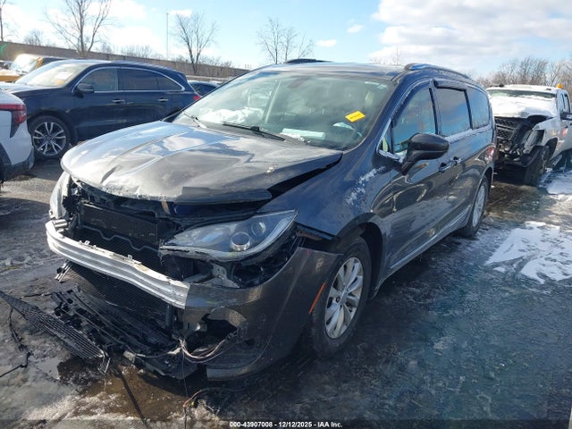 Aukcja sprzedaży 2018 Chrysler Pacifica Touring L, vin: 2C4RC1BG7JR294647, numer aukcji: 43907008
