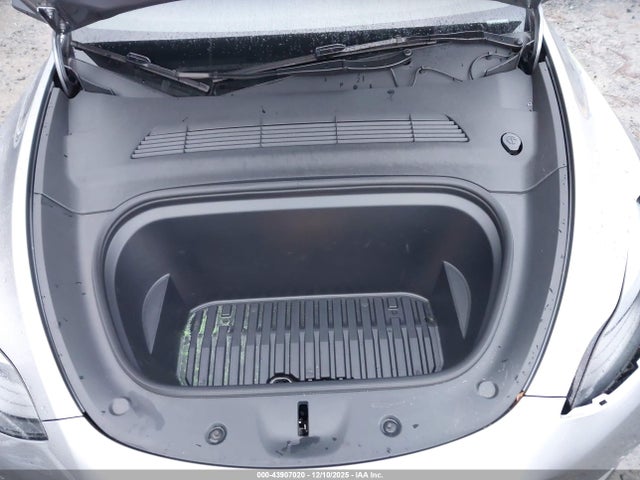 2024 TESLA MODEL Y 7SAYGDEE8RA295695 Photo 9