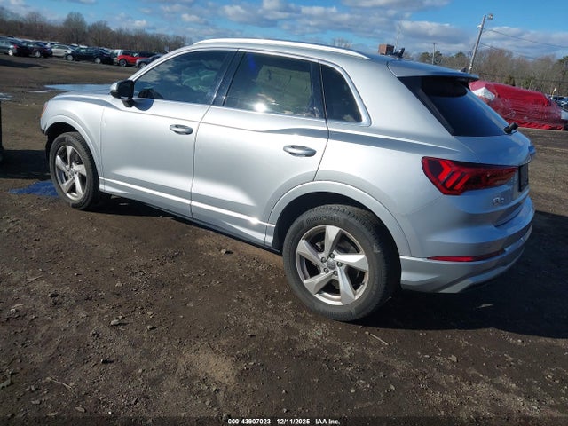 2020 AUDI Q3 WA1AECF38L1122686 Photo 2