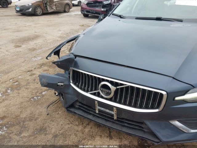 2019 VOLVO S60 7JRA22TL0KG009356 Photo 5