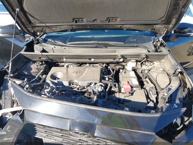 Toyota RAV4 LE 2024 2T3K1RFV3RC283629 Image 10