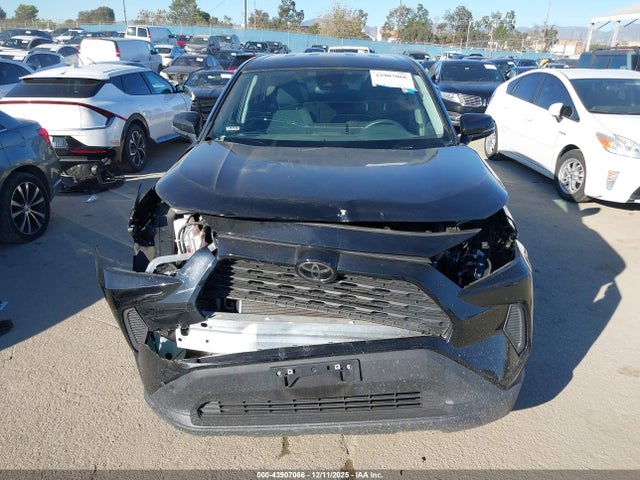 Toyota RAV4 LE 2024 2T3K1RFV3RC283629 Image 13