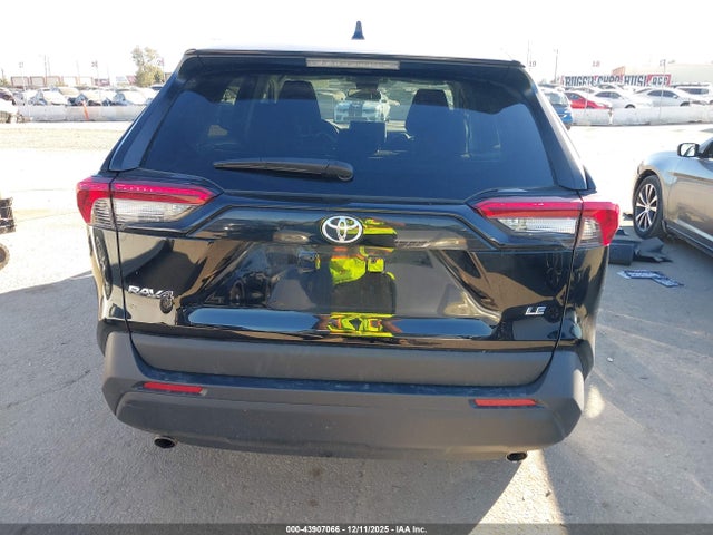 Toyota RAV4 LE 2024 2T3K1RFV3RC283629 Image 17