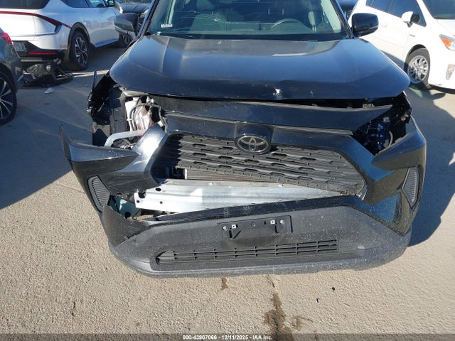 Toyota RAV4 LE 2024 2T3K1RFV3RC283629 Image 6
