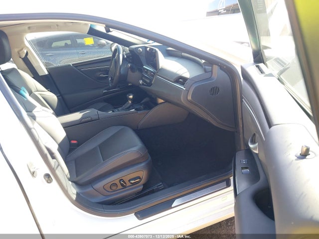 Продаж на аукціоні авто 2023 Lexus Es 300h, vin: 58ADA1C14PU034202, номер лоту: 43907073
