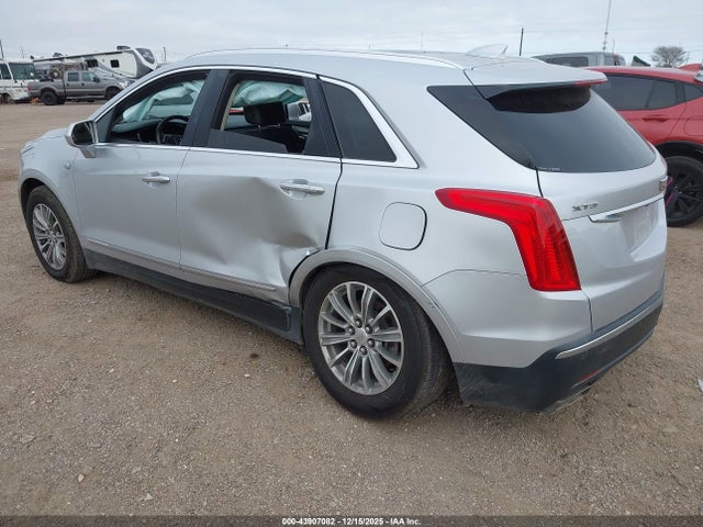 2018 CADILLAC XT5 1GYKNCRS0JZ103488 Photo 2