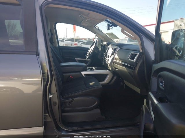 1N6BA1F4XJN543878 Nissan Titan Xd Sv Diesel