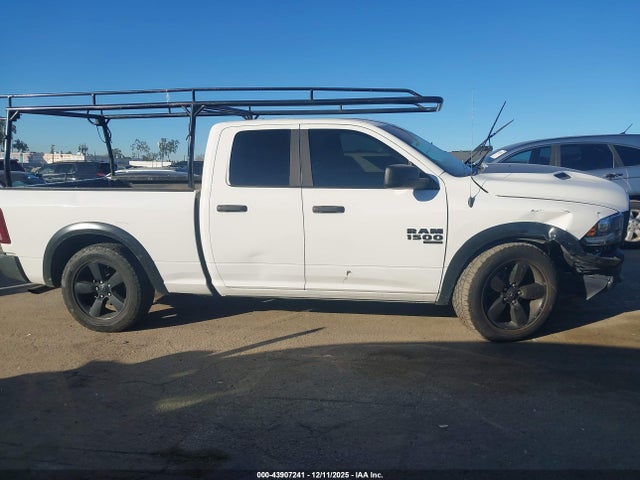 1C6RR6GG5LS158739 RAM 1500 Classic Warlock 4x2 6&#039;4 Box