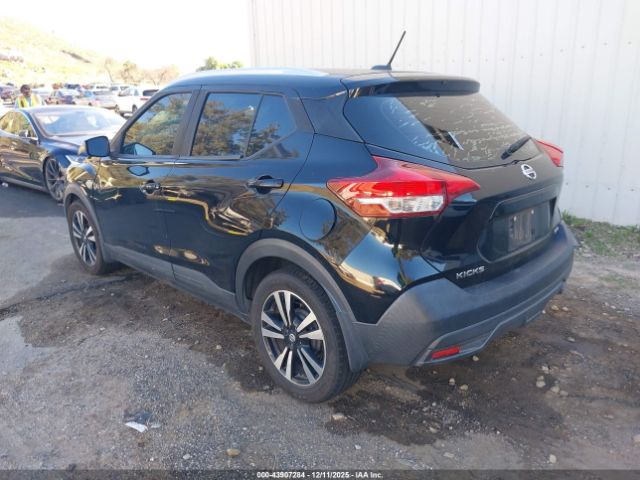 2019 NISSAN KICKS 3N1CP5CU7KL569036 Photo 2