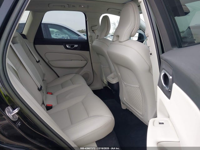 2023 VOLVO XC60 YV4L12DV6P1218506 Photo 7