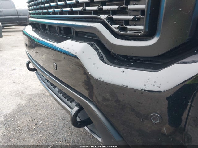 1GT49WEY9NF274746 GMC Sierra 3500hd 4wd Long Bed Denali