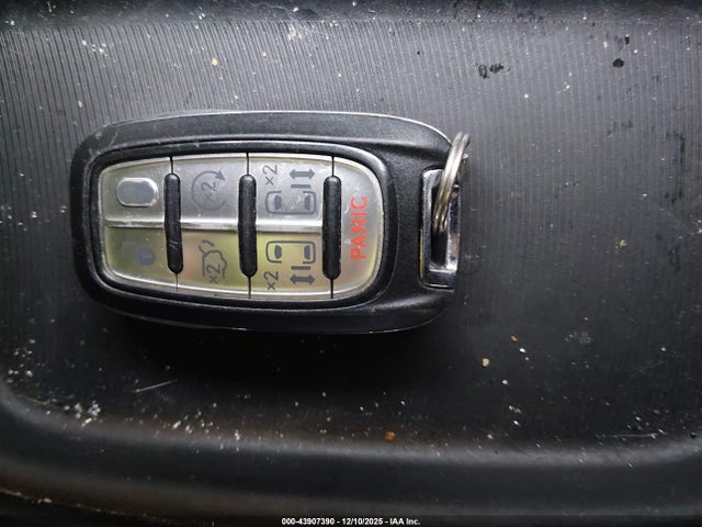 2018 CHRYSLER PACIFICA 2C4RC1BG4JR125816 Photo 10