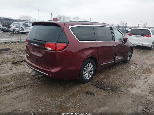 2018 CHRYSLER PACIFICA 2C4RC1BG4JR125816 Photo 3