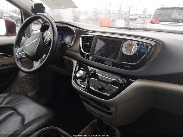 2018 CHRYSLER PACIFICA 2C4RC1BG4JR125816 Photo 4