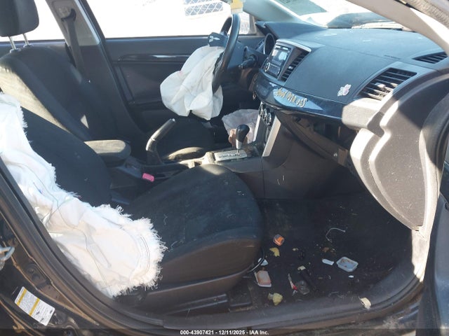 2016 MITSUBISHI LANCER JA32U2FU2GU012137 Photo 4