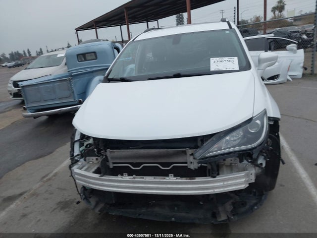 Продажа на аукционе авто 2019 Chrysler Pacifica Touring L, vin: 2C4RC1BG2KR626933, номер лота: 43907501
